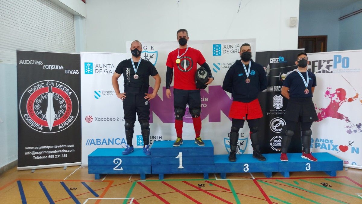 Torneo de verán de esgrima antiga da Escola Hungaresa