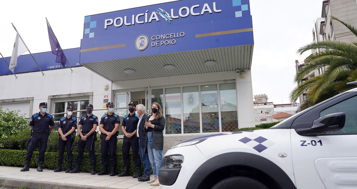 Presentación de los auxiliares en la Jefatura de la Policía Local de Poio
