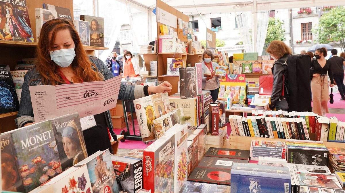 Festa dos Libros 2021 na Praza da Ferrería