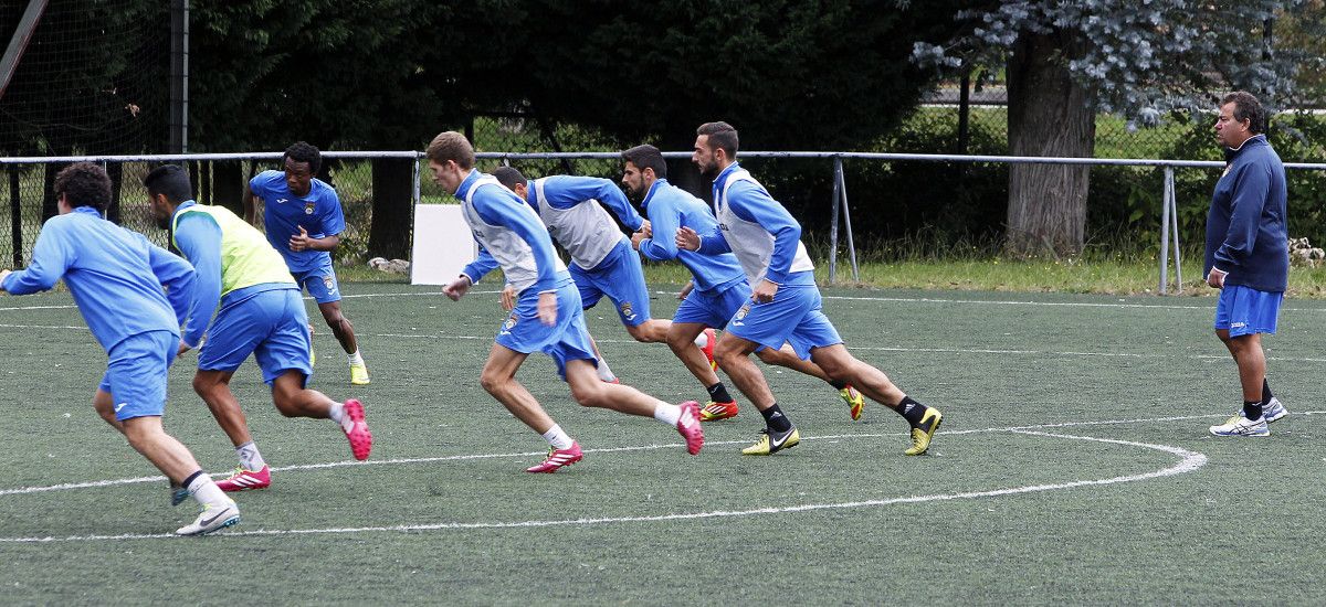 Milo Abelleira dirige el primer entrenamiento tras la destitución de Manu Fernández