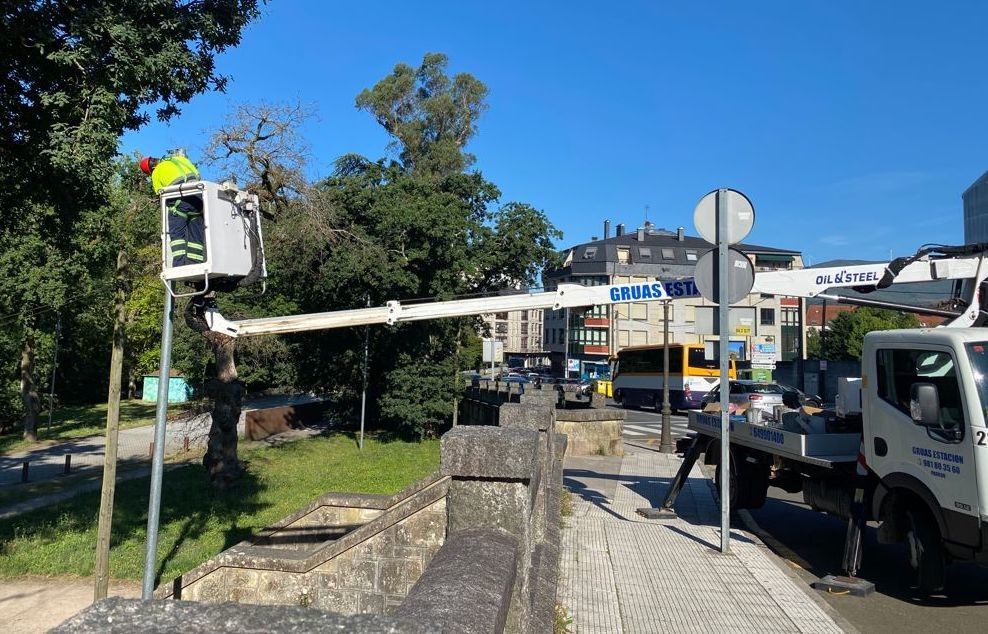 Substitución de luminarias públicas no Concello de Caldas