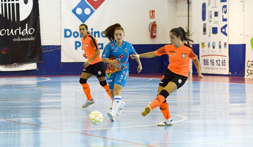 Martita (9) en un partido con el Viaxes Amarelle en A Seca