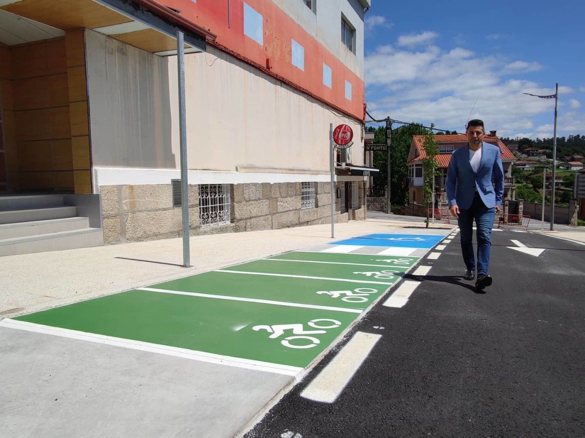 Andrés Díaz, alcalde de Ponte Caldelas, visita a Avenida de Galicia
