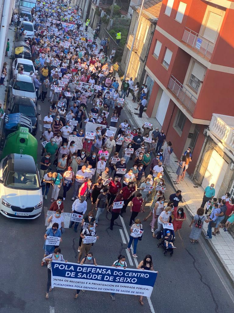 Manifestación en defensa do centro de saúde de Seixo
