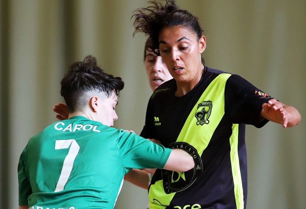 Ceci, no partido entre Valdetires e Marín Futsal