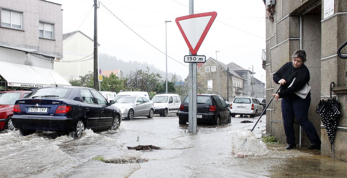 Imágenes del temporal en diferentes calles de Pontevedra