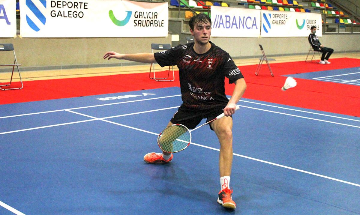Alejandro Nogueira, nun partido co Bádminton Ravachol