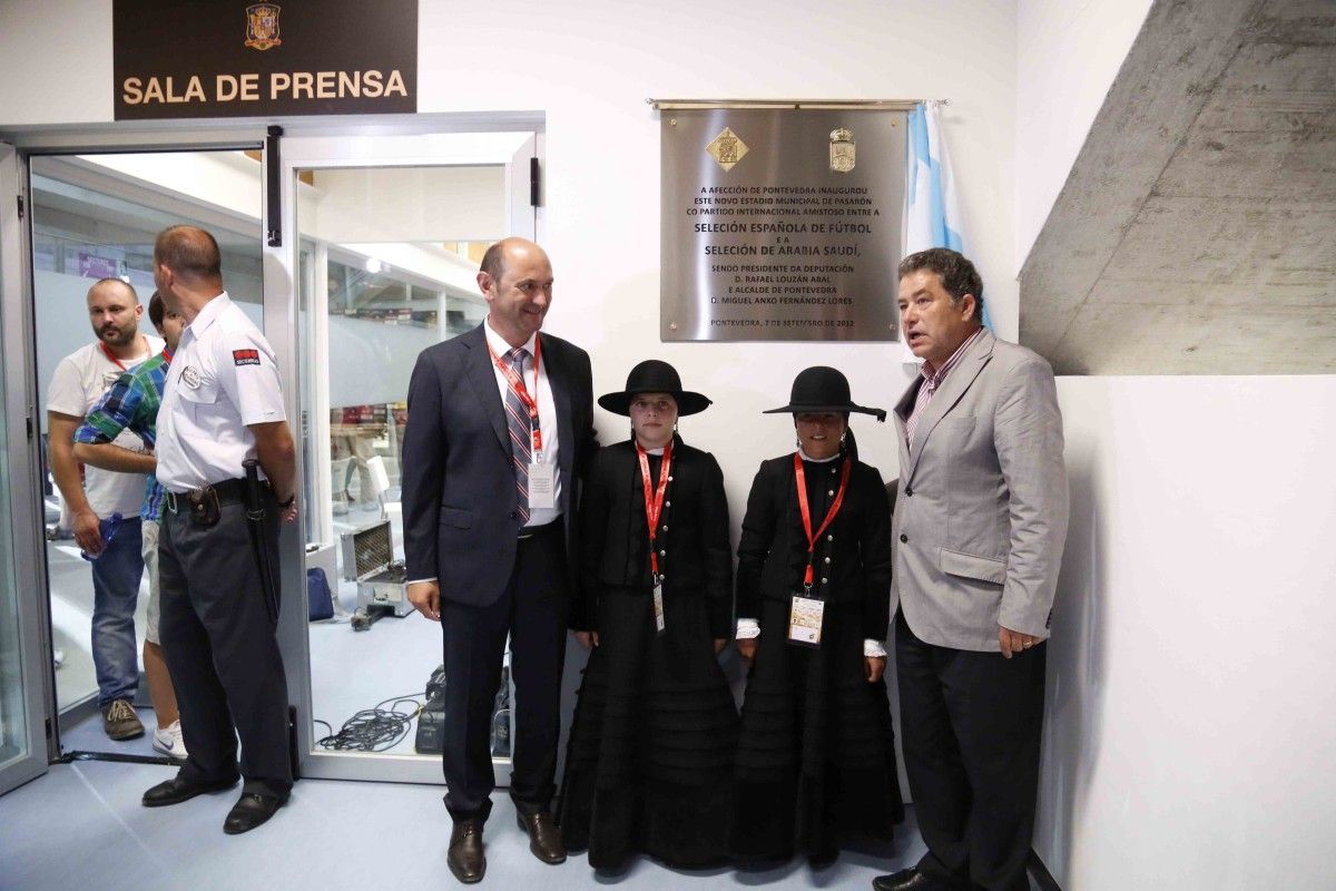 O presidente da Deputación, Rafael Louzán, e o alcalde de Pontevedra, Miguel Anxo Fernández Lores, na inauguración de Pasarón