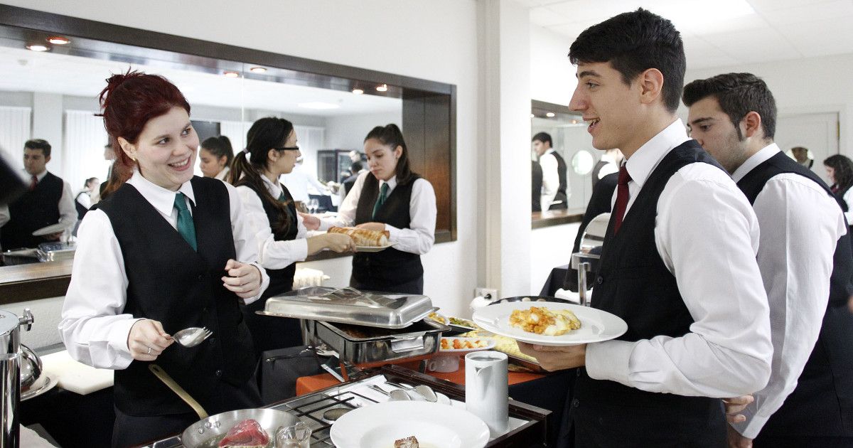 Los alumnos del CIFP Carlos Oroza en una práctica
