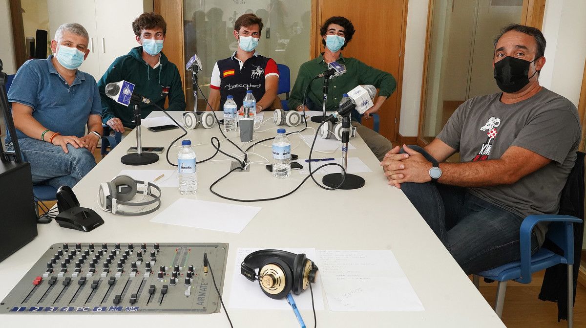 'Conversas na Ferrería' con jóvenes y veteranos aficionados taurinos