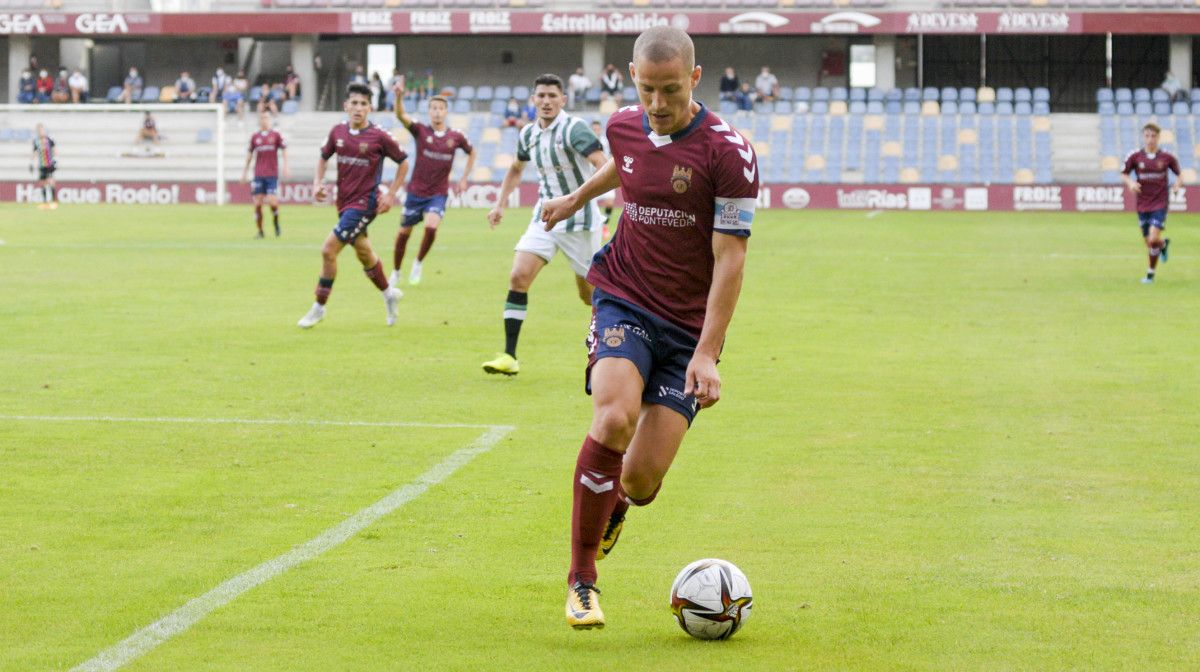 Partido de pretempada entre Pontevedra e Racing de Ferrol