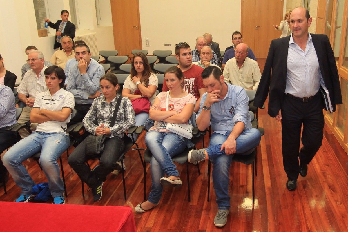Reunión de Rafael Louzán con representantes de clubes femeninos de fútbol