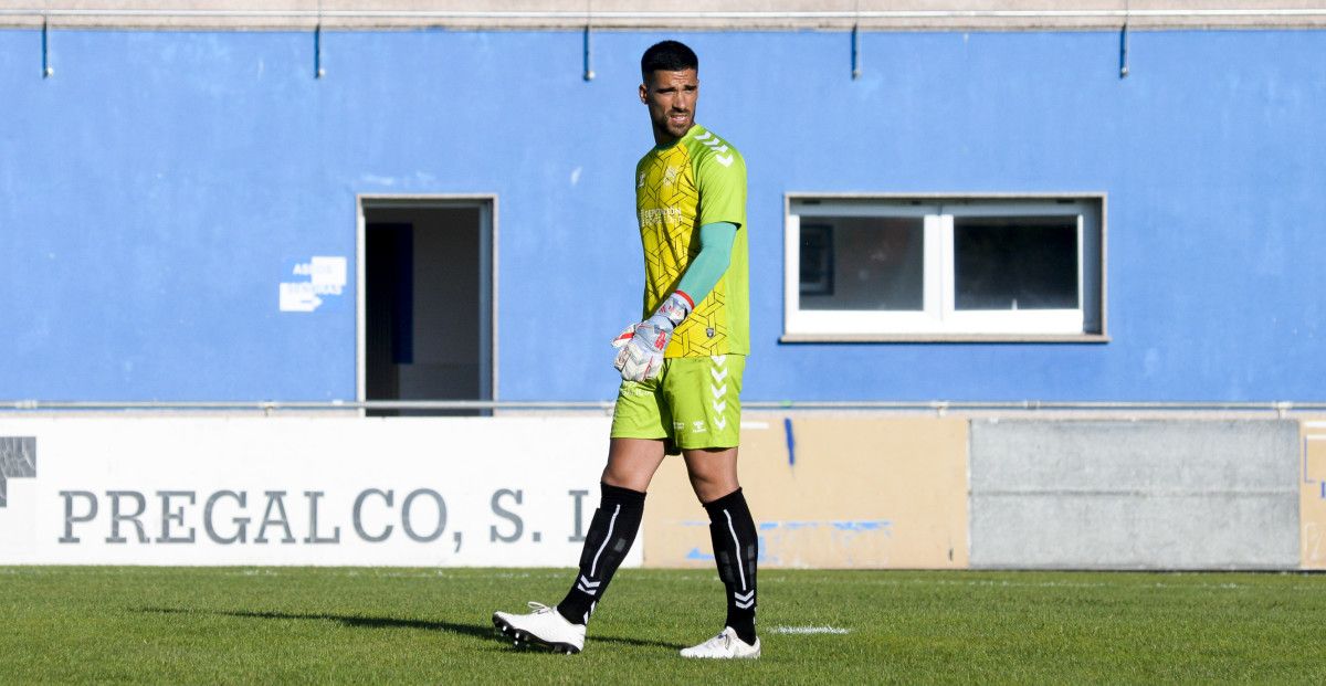 Pablo Cacharrón, en el partido de pretemporada entre Pontevedra y Racing Villalbés en Baltar