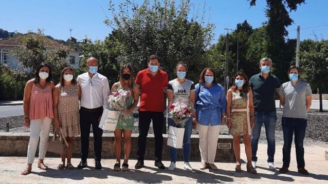 Homenaje a Támara Echegoyen y Antía Jácome en el Concello de Cerdedo-Cotobade Homenaje a Támara Echegoyen y Antía Jácome en el Concello de Cerdedo-Cotobade