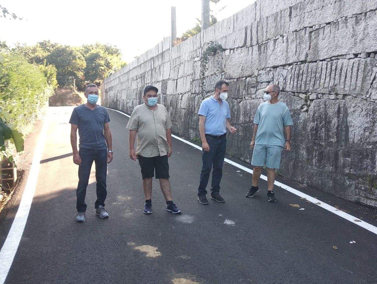 Visita do alcalde de Barro ao remate das obras no lugar de Güimil