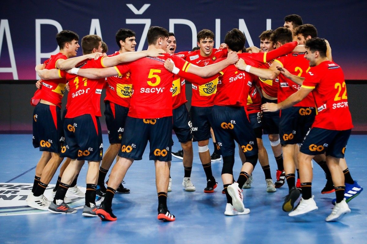 Cuatro cisneístas ganan la medalla de bronce en el Europeo juvenil con la Selección Española