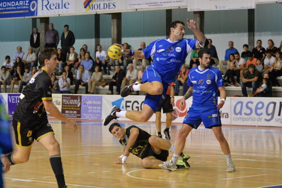 Lanzamiento de Dani Hernández en el partido de Copa del Rey ante el Ángel Ximénez