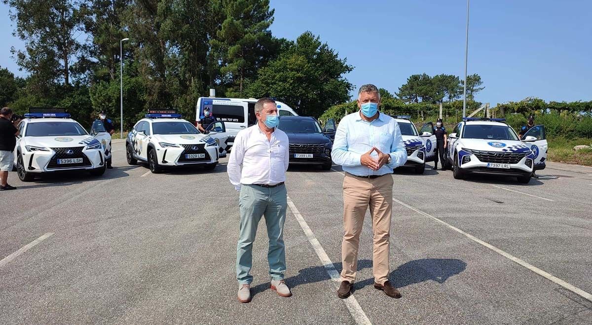 Presentación dos novos coches da Policía Local de Sanxenxo