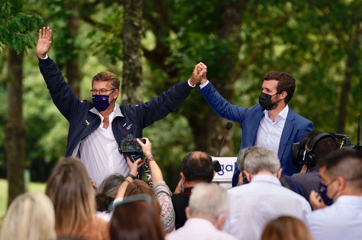 Alberto Núñez Feijóo y Pablo Casado en el acto de inicio del curso político 2021 en la Carballeira de San Xusto