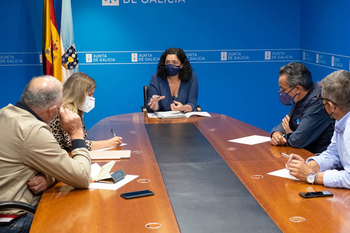 Reunión da directora xeral de Patrimonio Natural cos representantes dos consellos reguladores