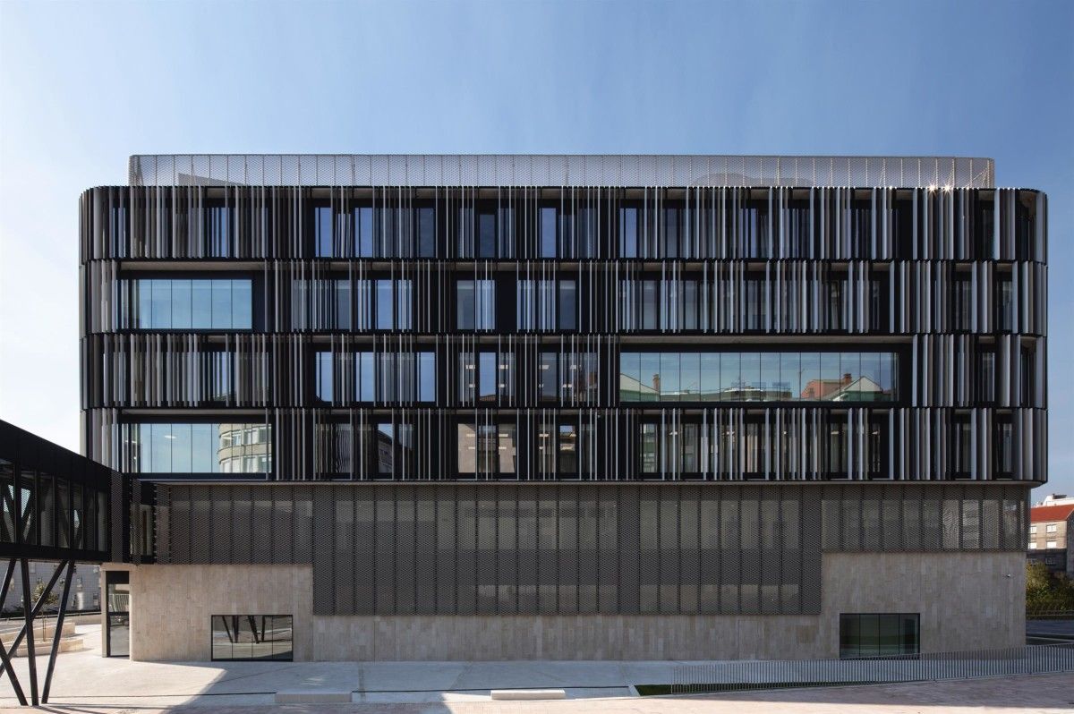 Edificio de los Juzgados de A Parda