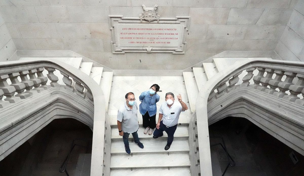 Visita do alcalde Miguel Anxo Fernández Lores e Anabel Gulías á antiga Casa do Concello de Pontevedra 