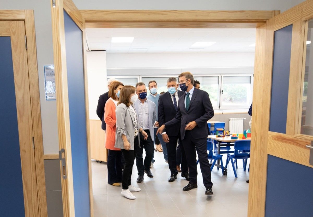 Feijóo visita o novo CEIP Plurilingüe O Cruceiro de Sanxenxo