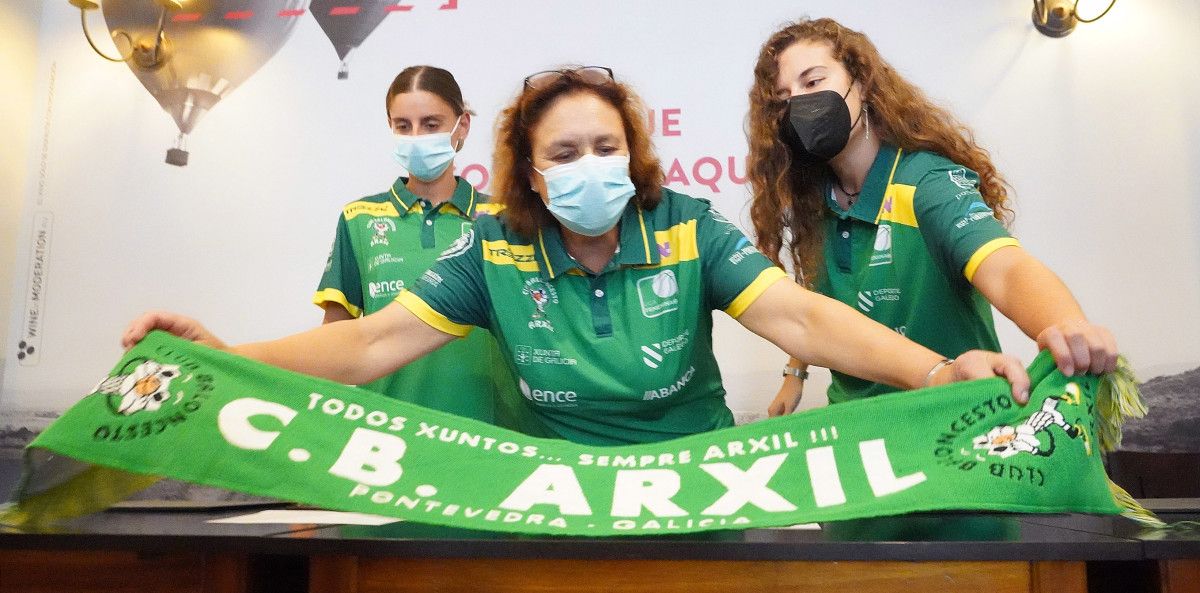 Presentación de Dunja Buzadin e Nerea Liste como xogadoras do Arxil