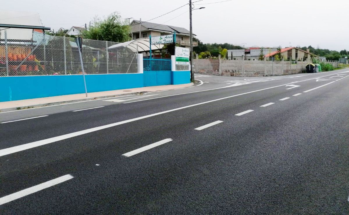 Recta do Laño, na PO-308 ao seu paso por Samieira