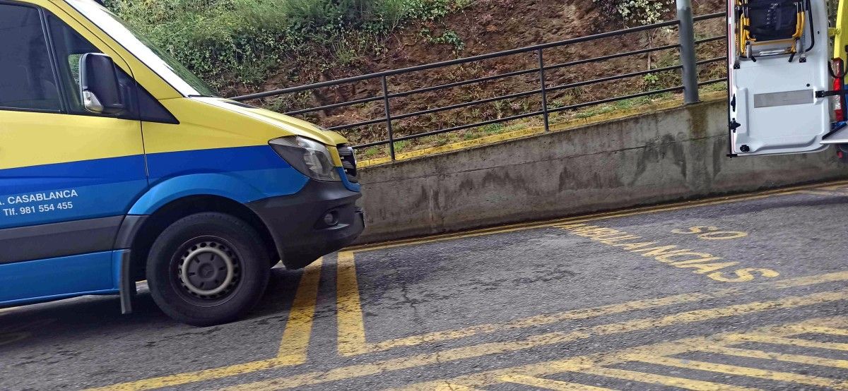 Ambulancia no Hospital Montecelo