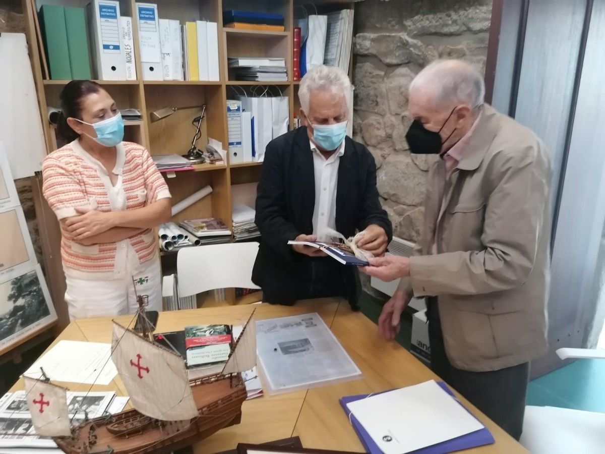 Manuel Outeda hizo una curiosa donación a la Casa Museo de Colón