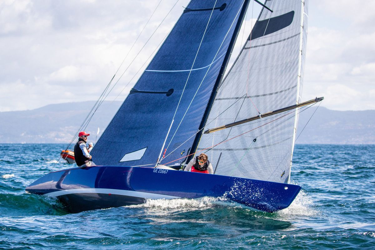 O 'Thisbe' durante a última regata do Xacobeo 6mR Europeans