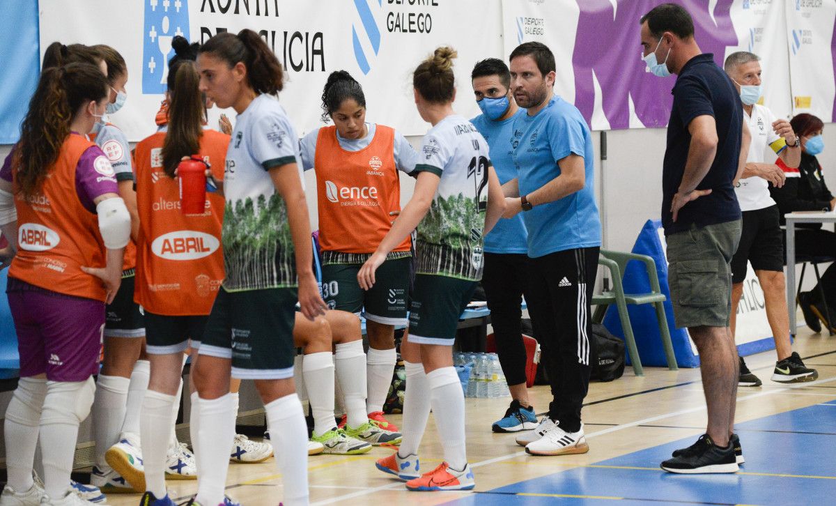 Partido entre Marín Futsal e Futsi Atlético Navalcarnero na Raña