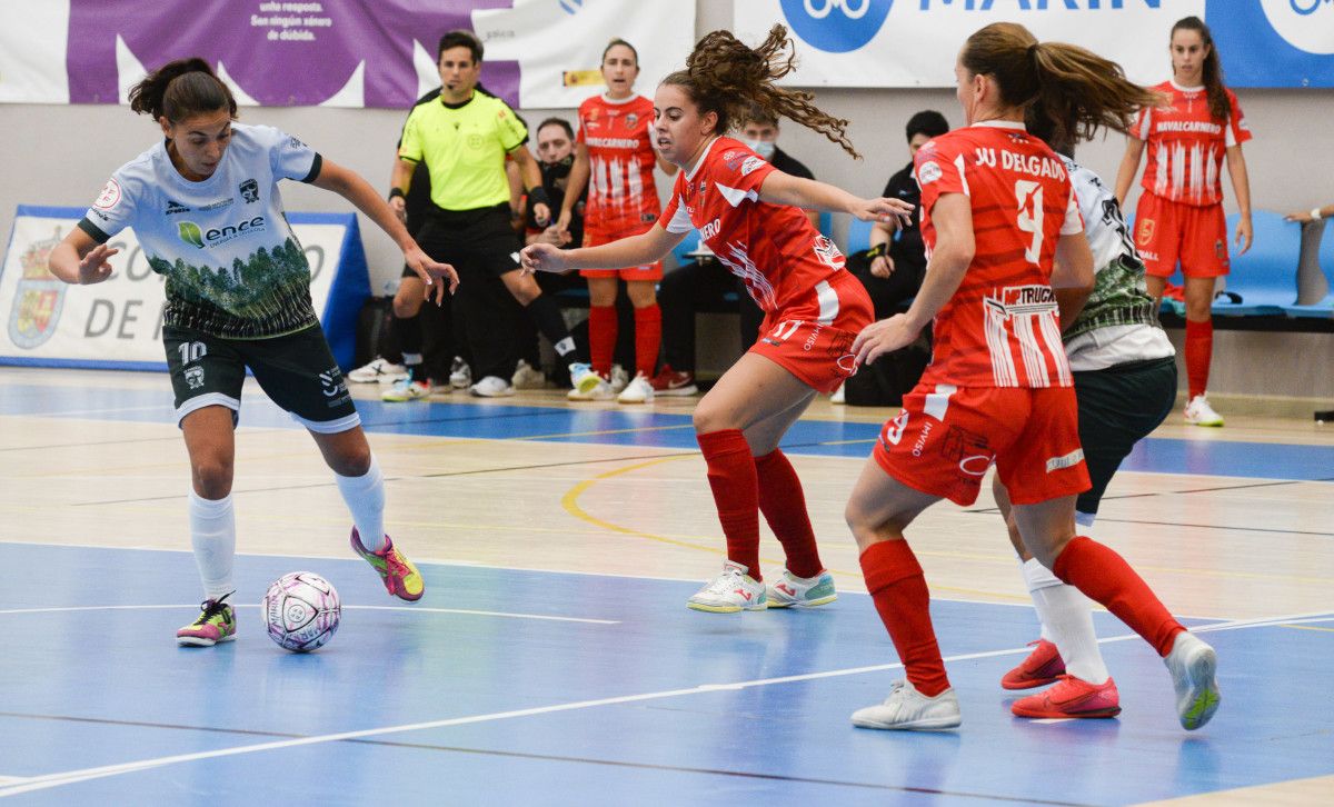 Partido entre Marín Futsal e Futsi Atlético Navalcarnero na Raña