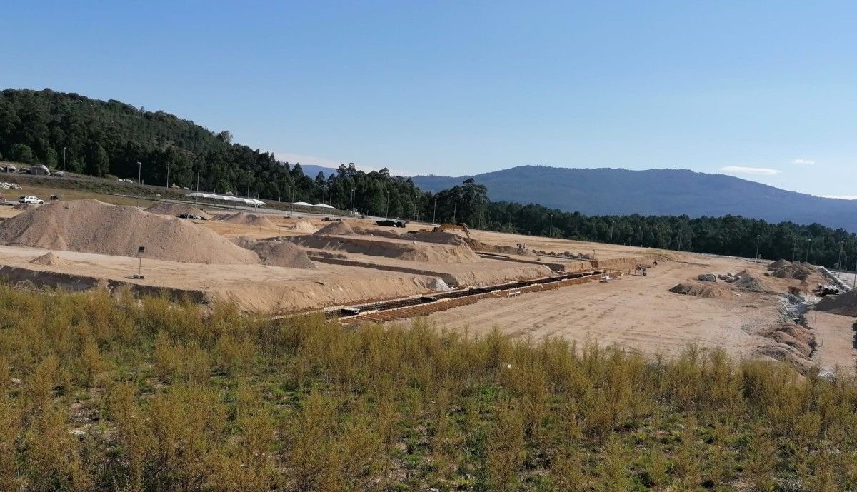 Parcela destinada a la nave de Distribuciones Froiz en el Polígono de Barro