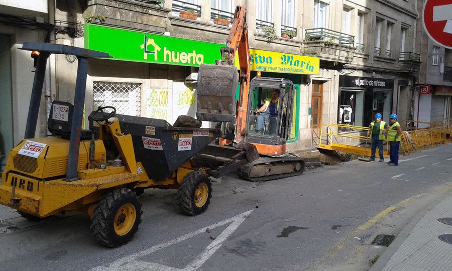Obras na rúa Santa Clara