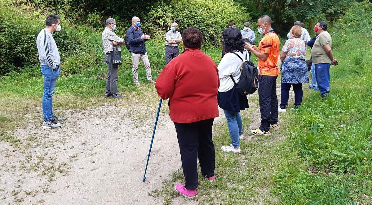 Xuntanza do alcalde de Bueu cos veciños do Valado