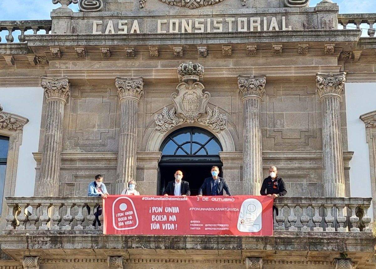 Pancarta de visibilización del proyecto Gesto 'Pon unha bolsa na túa vida'