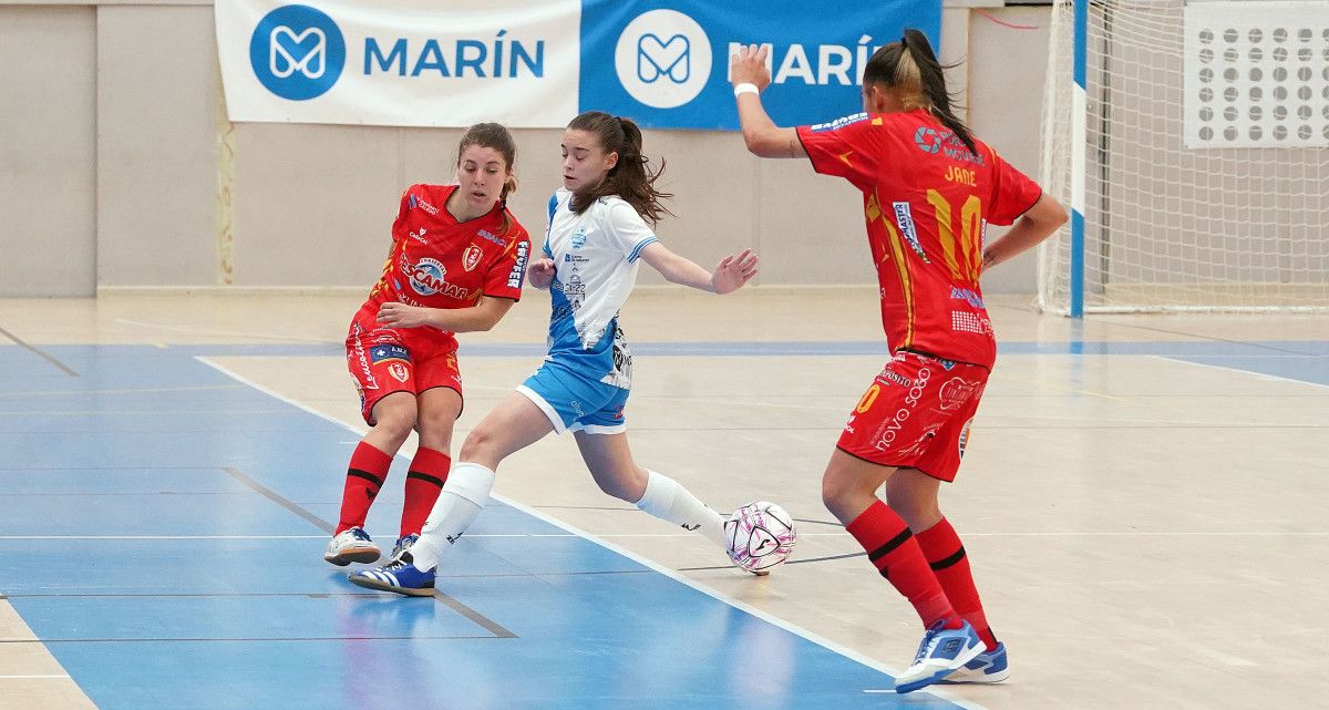 Partido de liga entre Marín Futsal y Poio Pescamar en A Raña
