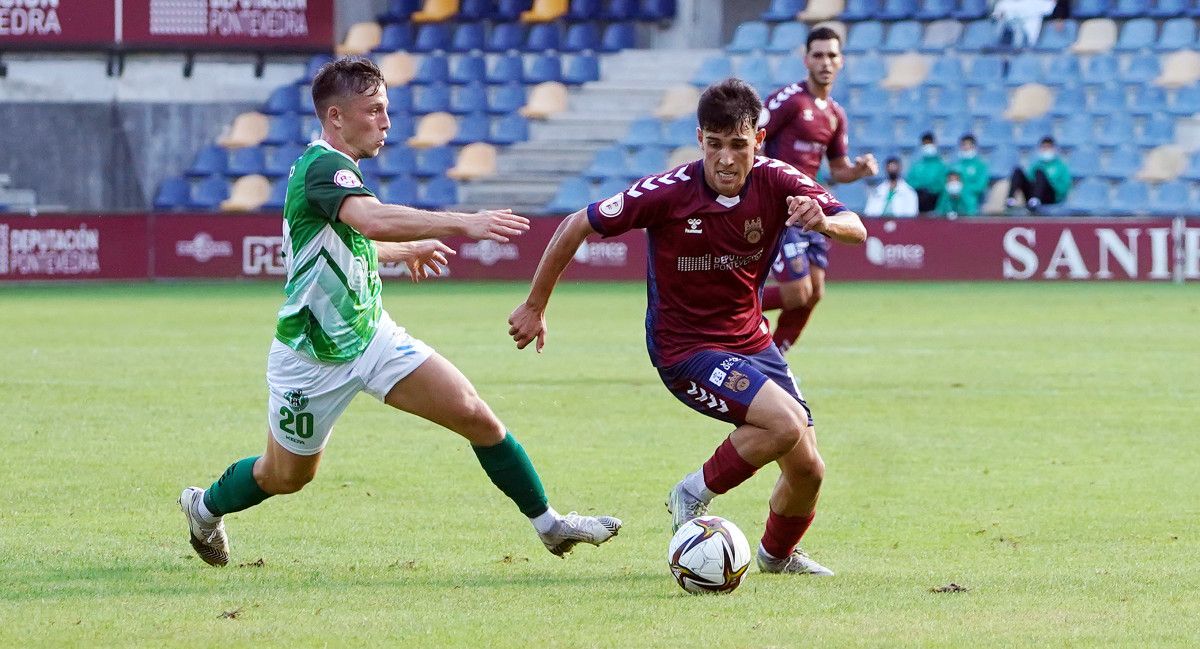 Martín Diz, en el partido de liga en Pasarón entre el Pontevedra y el Arenteiro