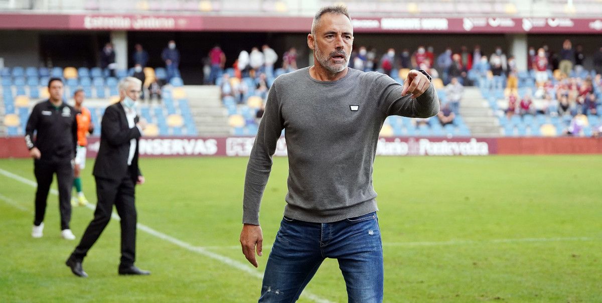 Ángel Rodríguez, entrenador del Pontevedra