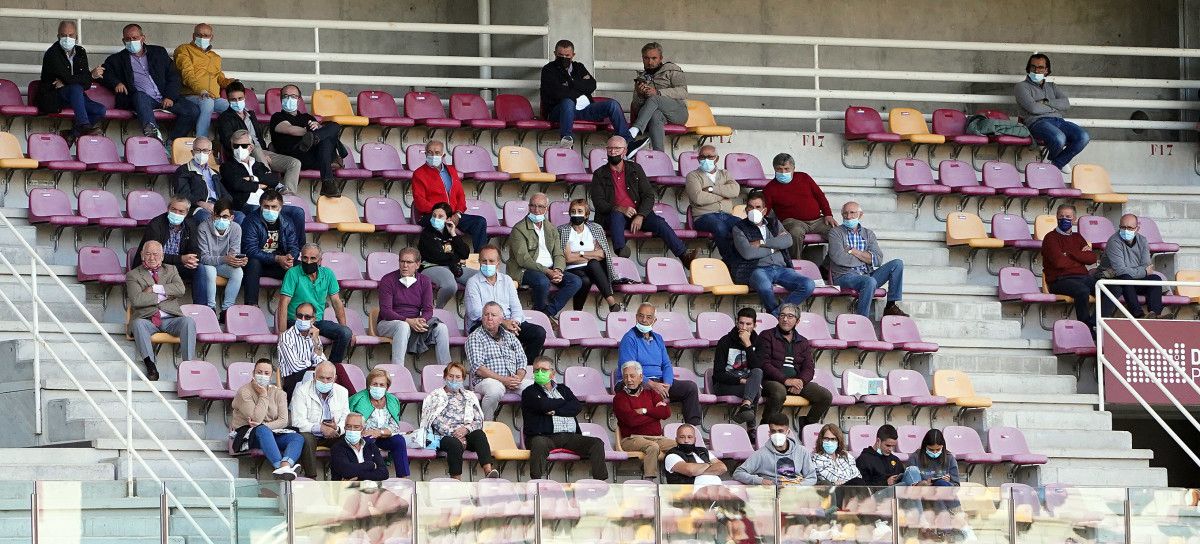 Partido de liga en Pasarón entre o Pontevedra o Arenteiro