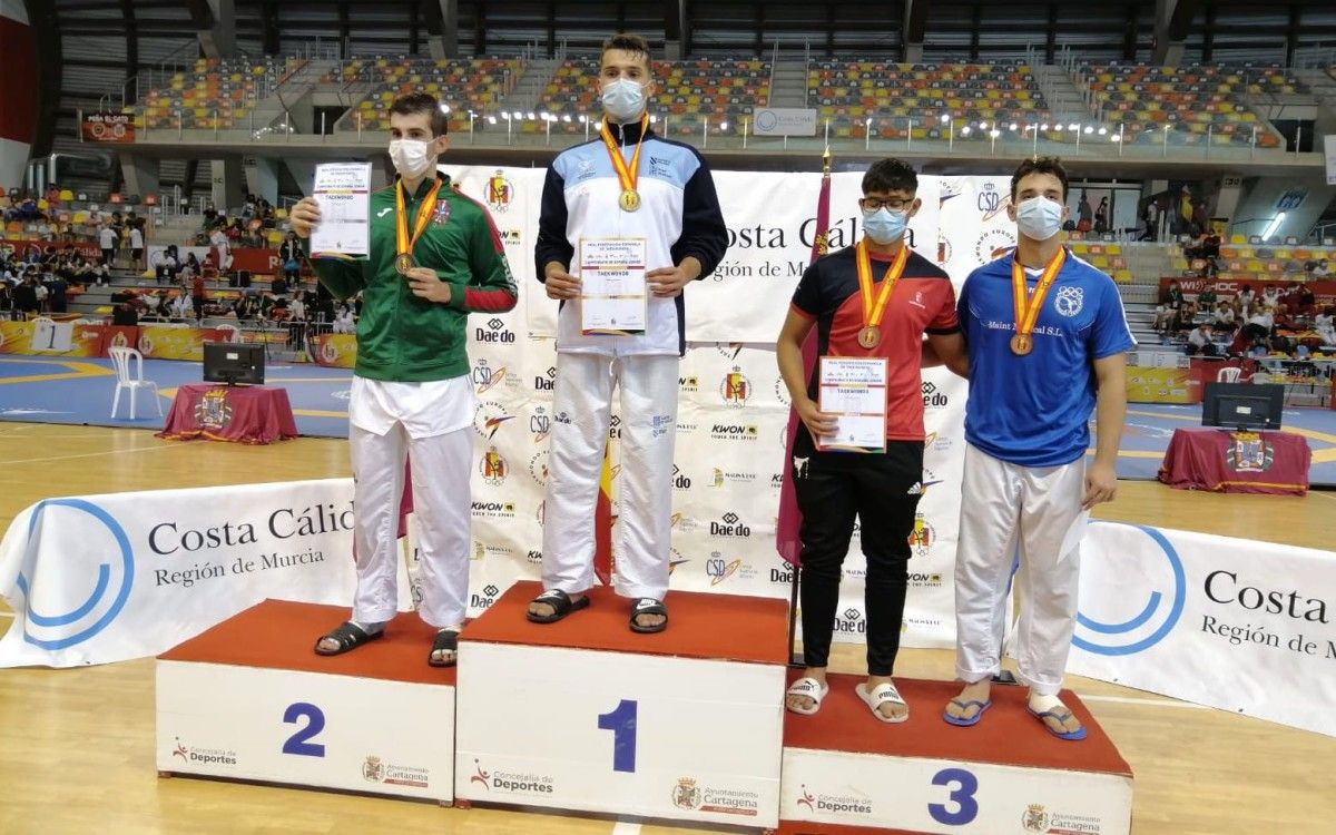 Sergio Troitiño tras proclamarse campión de España Júnior de taekwondo