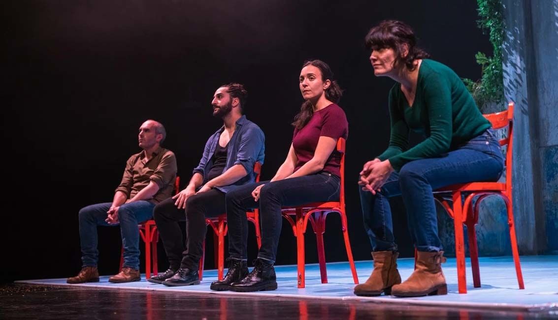 Escena de la obra "A lúa vai encuberta"