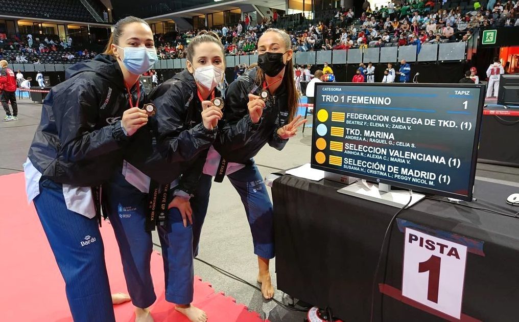 Beatriz Felpeto, Elena Varela e Zaida Velo no Open de Pamplona de taekwondo