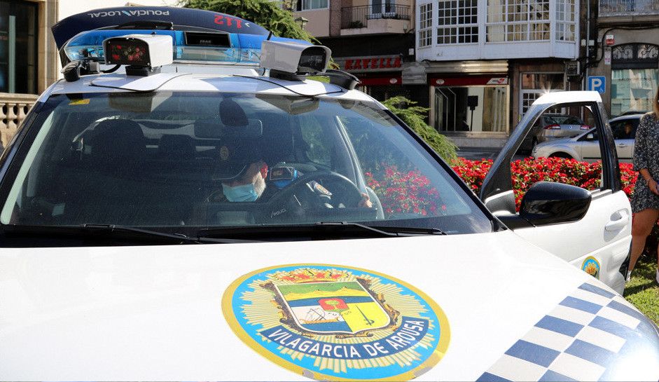 O vehículo "Multamóbil" da Policía Local de Vilagarcía de Arousa