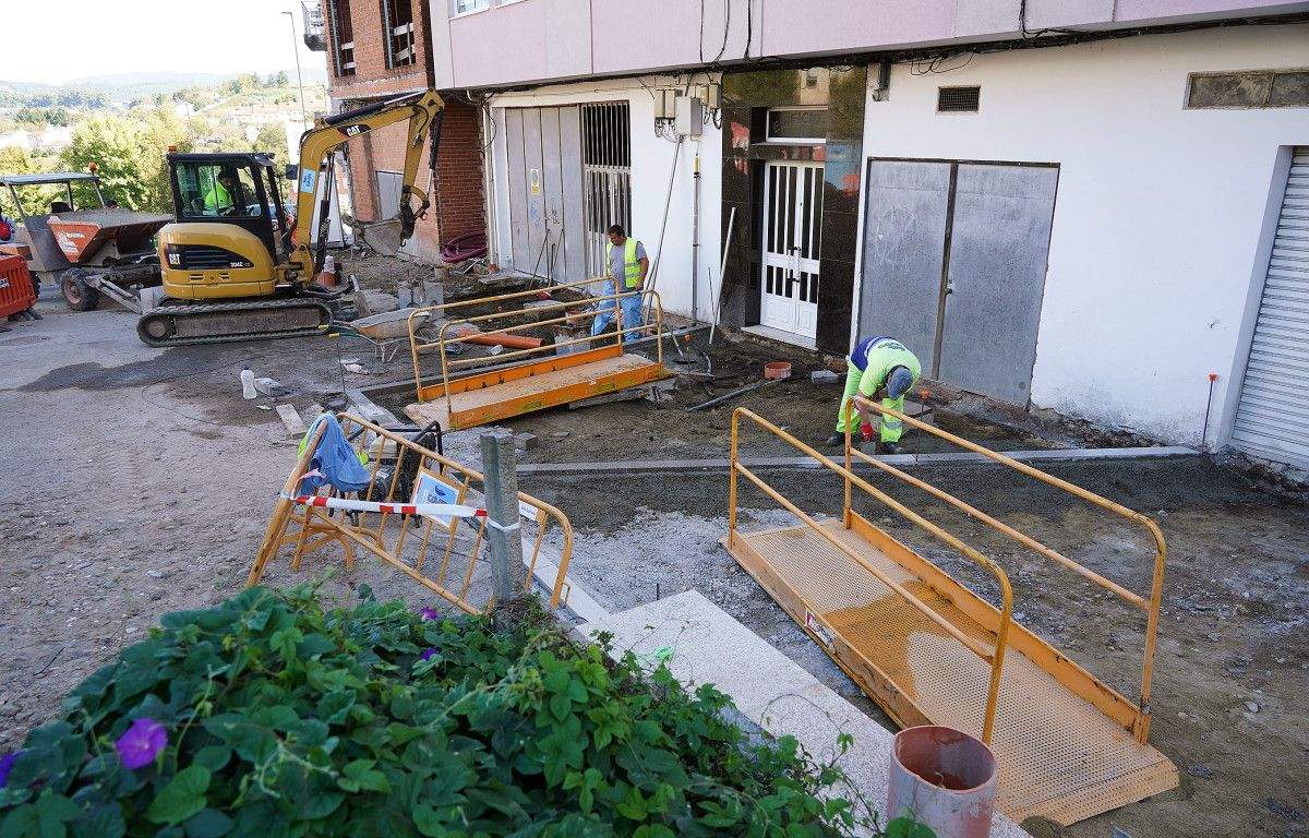 Obras en el barrio de O Castañal