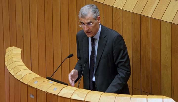 O conselleiro de Industria, Francisco Conde, no Parlamento de Galicia
