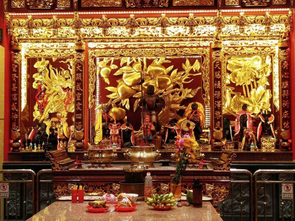 Interior do templo chinés de Han Jiang