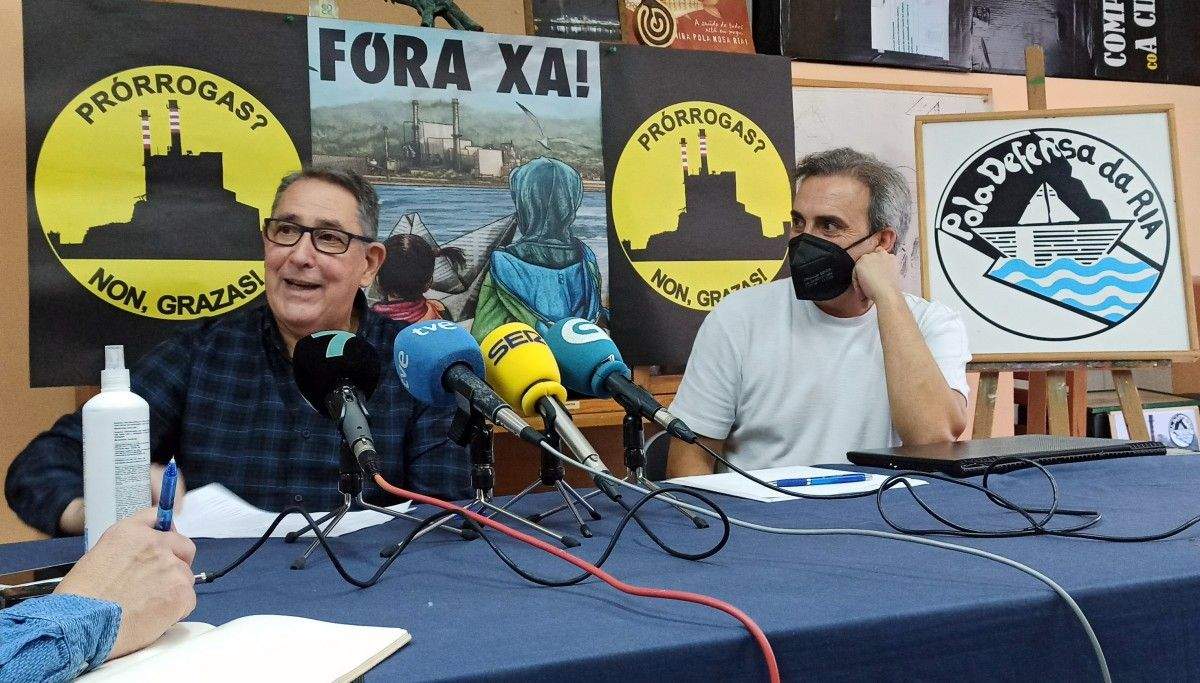 Antón Masa y Marco Cernadas, de la Asociación pola Defensa da Ría Antón Masa y Marco Cernadas, de la Asociación pola Defensa da Ría